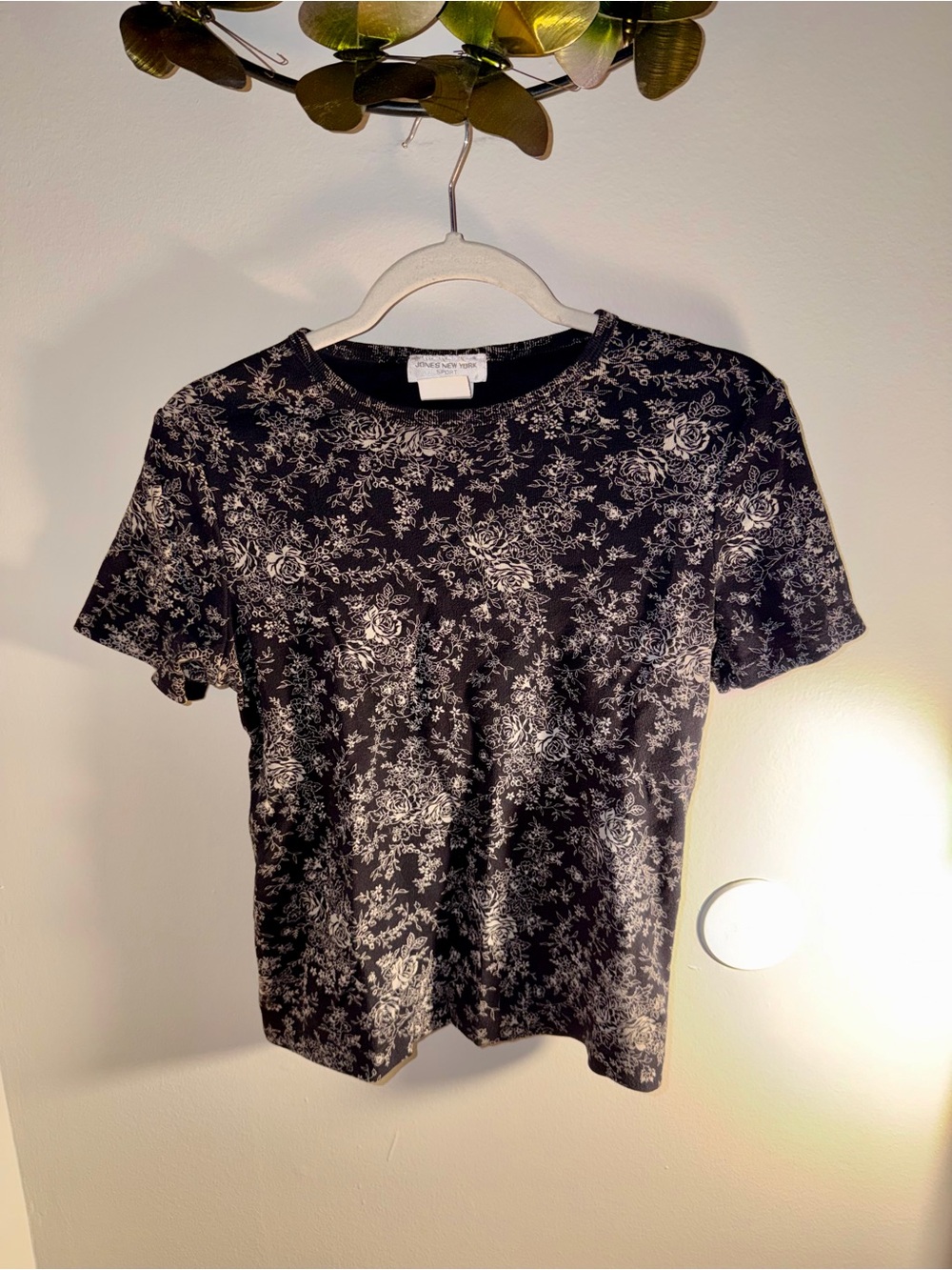 Jones New York Sport Floral Short Sleeve Top